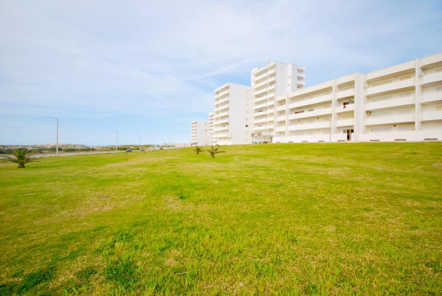 Apartamento Luciana - Beachside, Balcony, Sunset View Ferrel  Exteriör bild